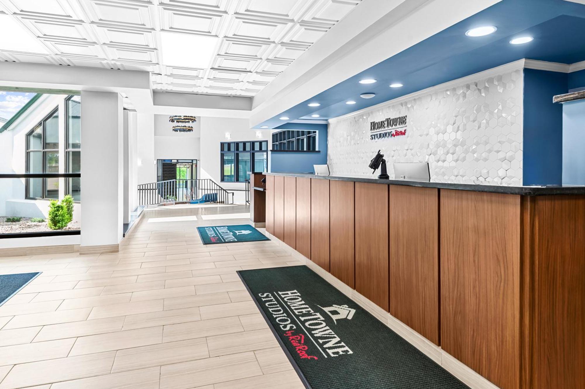 Hometowne Studios By Red Roof & Conference Center קורטלנד מראה חיצוני תמונה